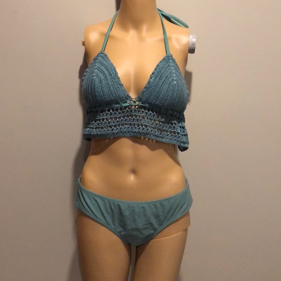 Green bikini - Picture 1 of 2